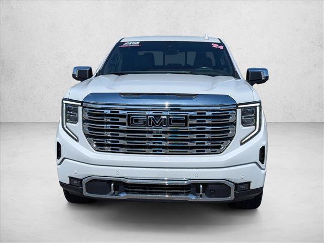 Used 2024 GMC Sierra 1500 Denali w/ Technology Package AWD/4WD image 2