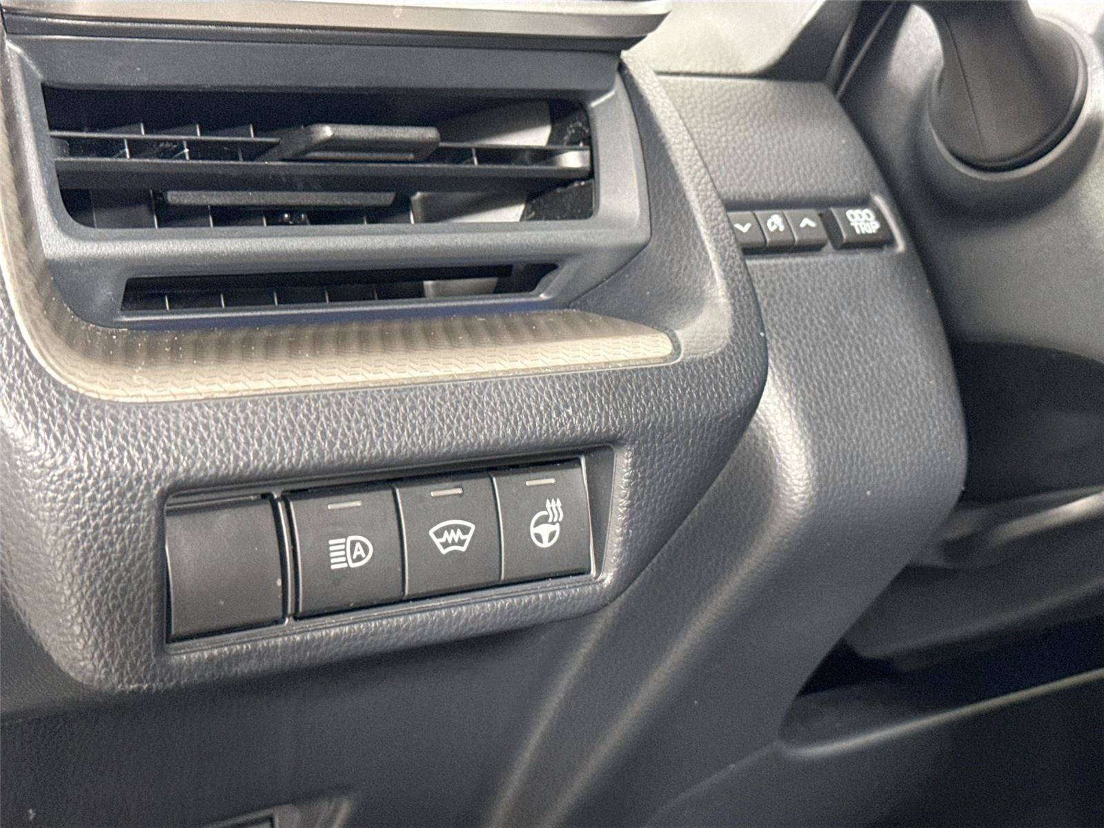 Certified 2025 Toyota Prius XLE FWD image 16