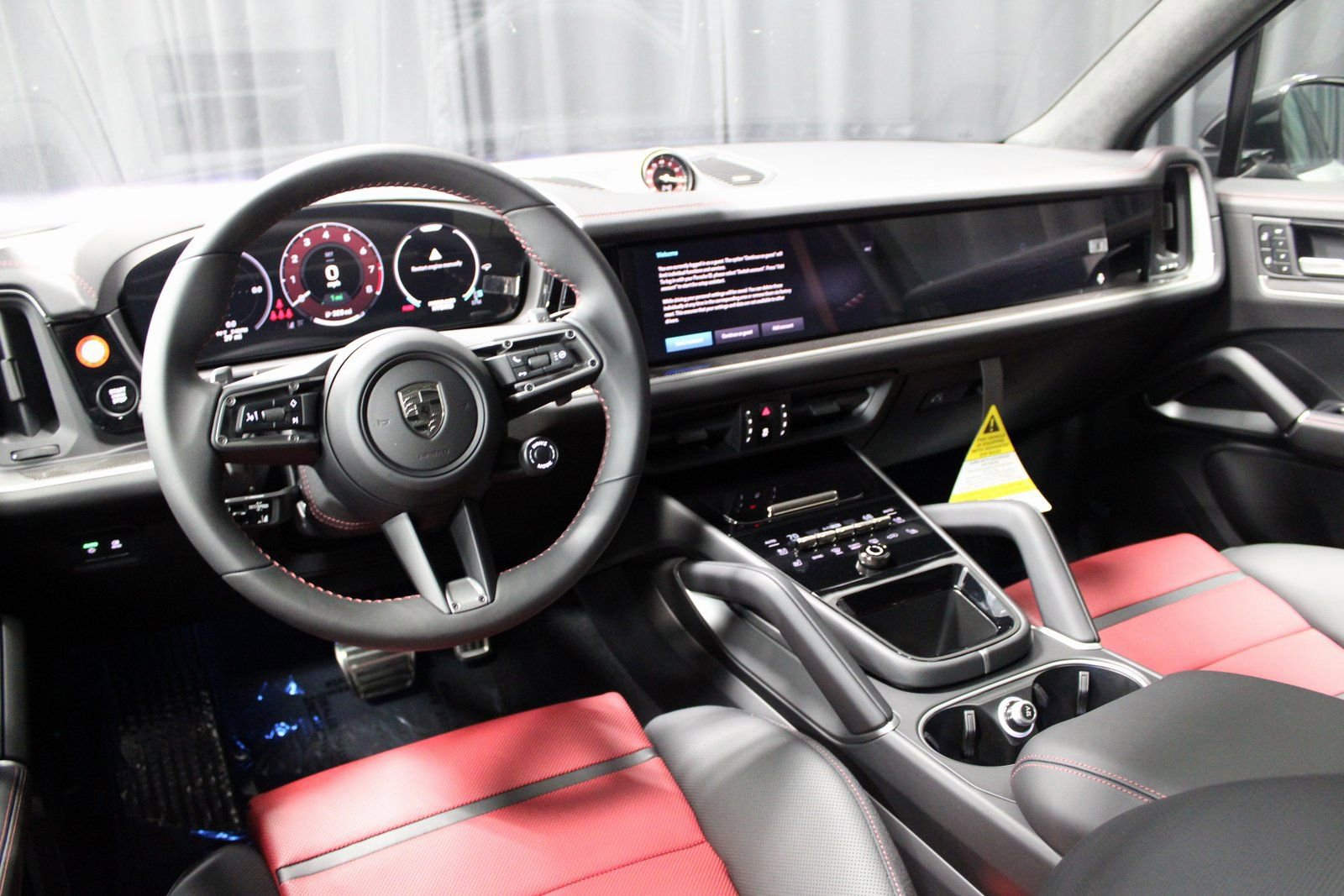 New 2025 Porsche Cayenne Turbo image 4