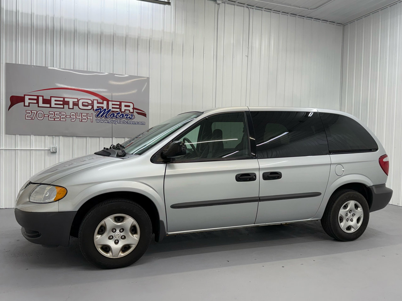 Used 2002 Dodge Caravan SE image 9