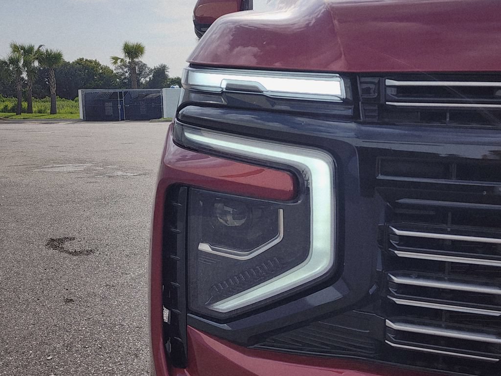 Used 2025 Chevrolet Tahoe High Country AWD/4WD image 12