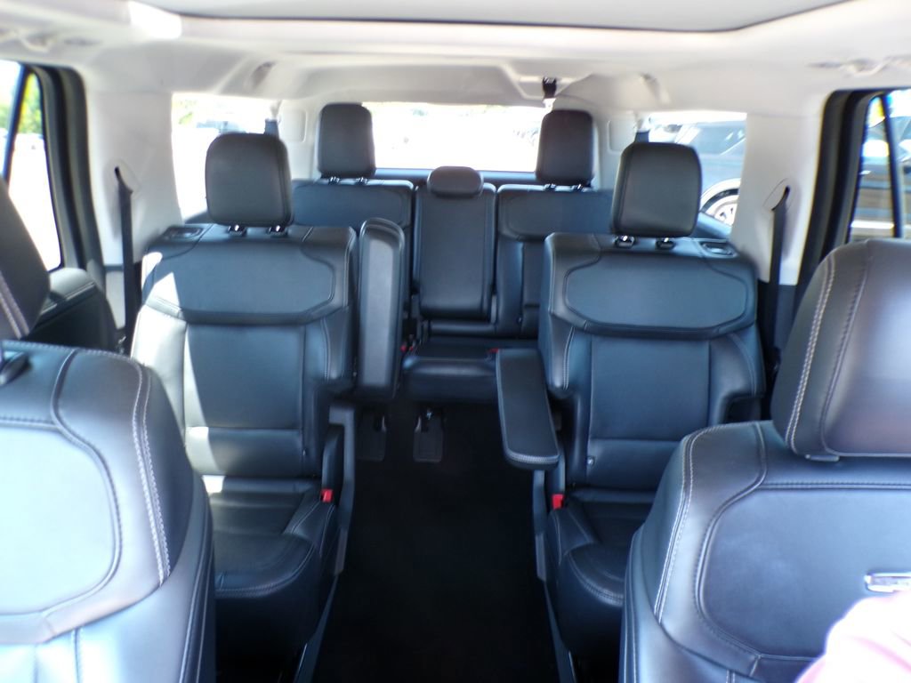 Used 2025 Ford Expedition Max Platinum AWD/4WD image 25