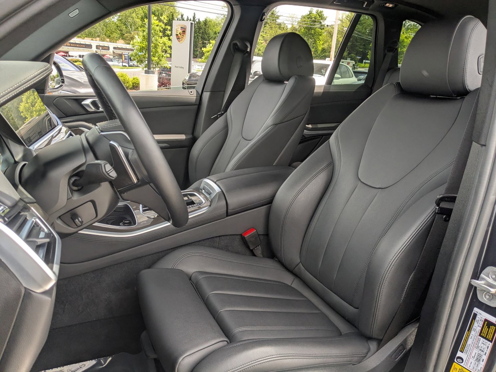Used 2022 BMW X5 xDrive40i w/ Premium Package AWD/4WD image 5