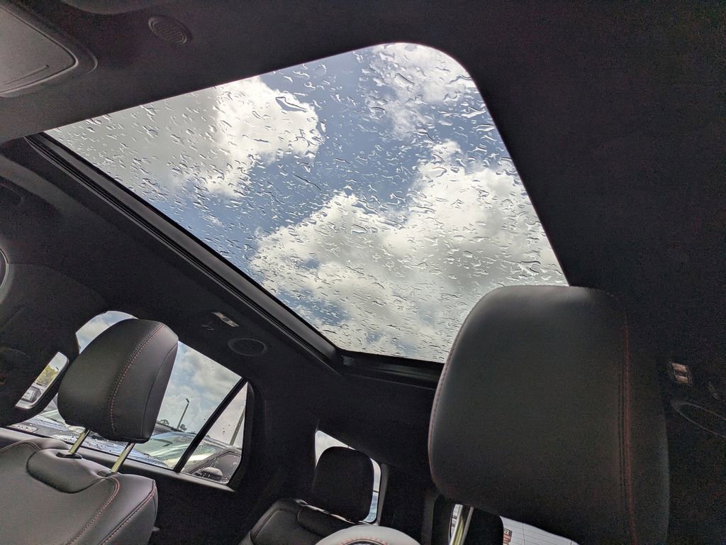 New 2026 Ford Explorer ST-Line image 25