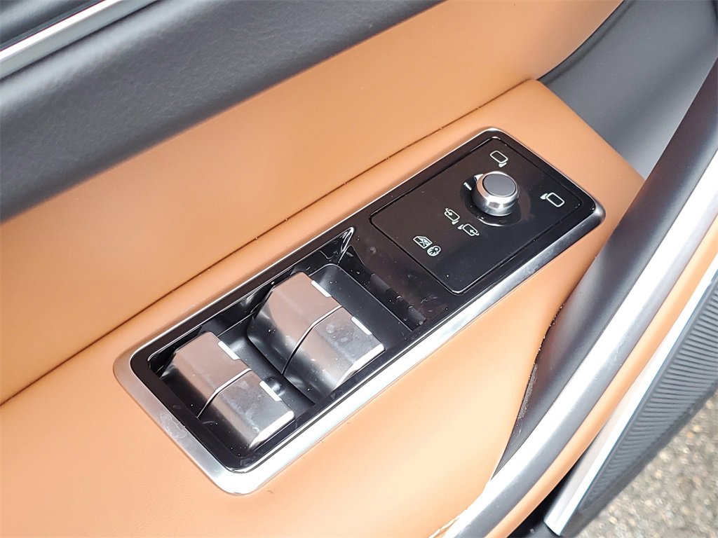 New 2025 Jaguar F-PACE R-Dynamic S image 9