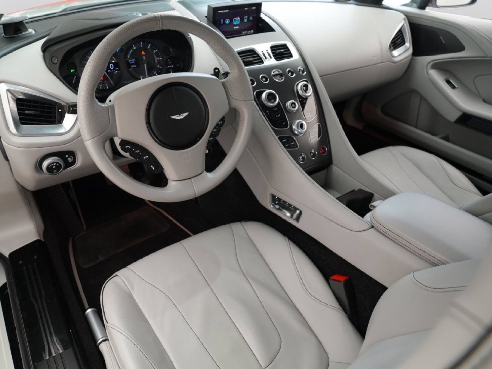 Used 2016 Aston Martin Vanquish Coupe RWD image 14