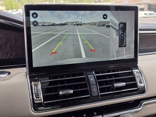 Used 2024 Lincoln Navigator Reserve image 10