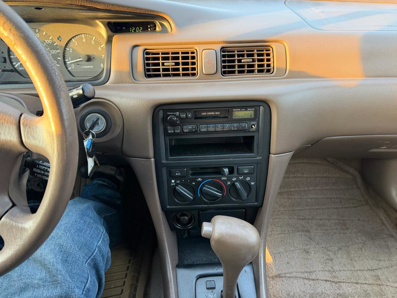 Used 1997 Toyota Camry LE FWD image 12