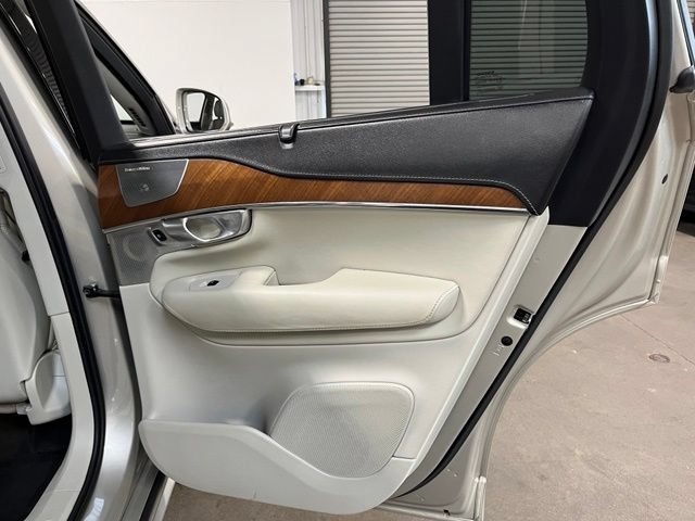 Used 2017 Volvo XC90 T6 Inscription w/ Vision Package AWD/4WD image 15