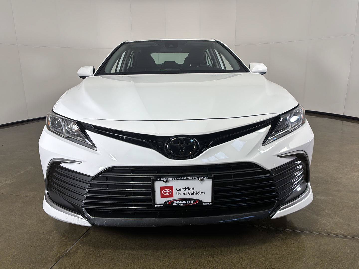 Used 2024 Toyota Camry LE FWD image 6