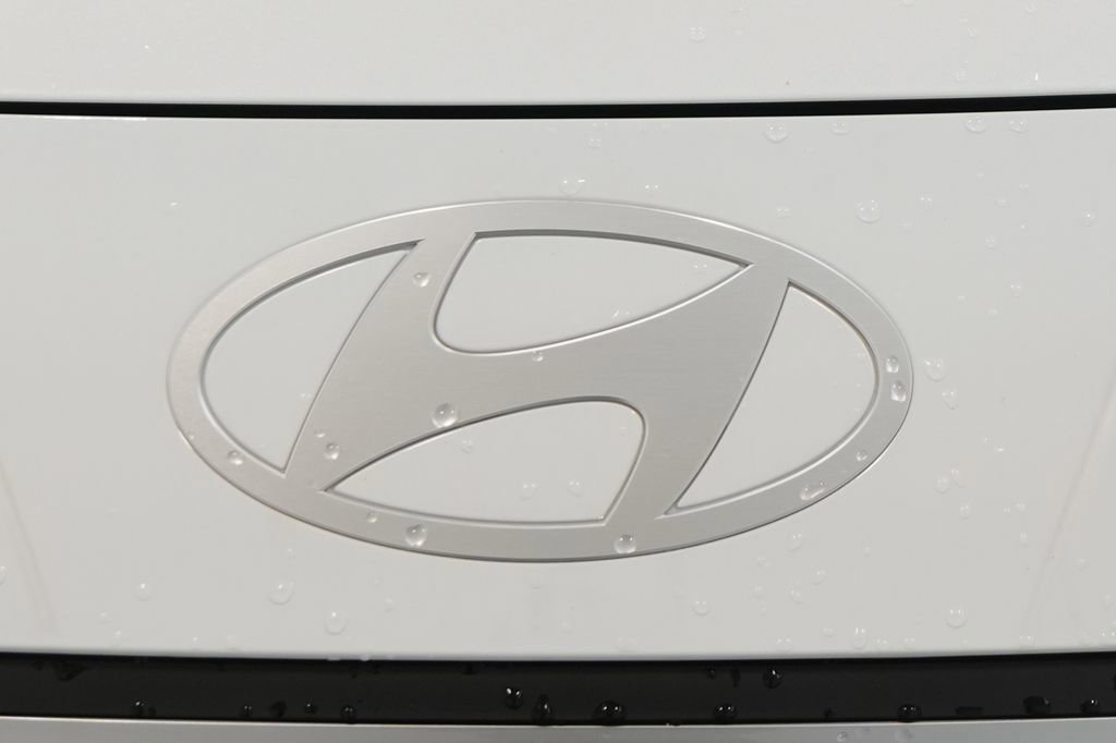 New 2026 Hyundai Elantra Sport image 12