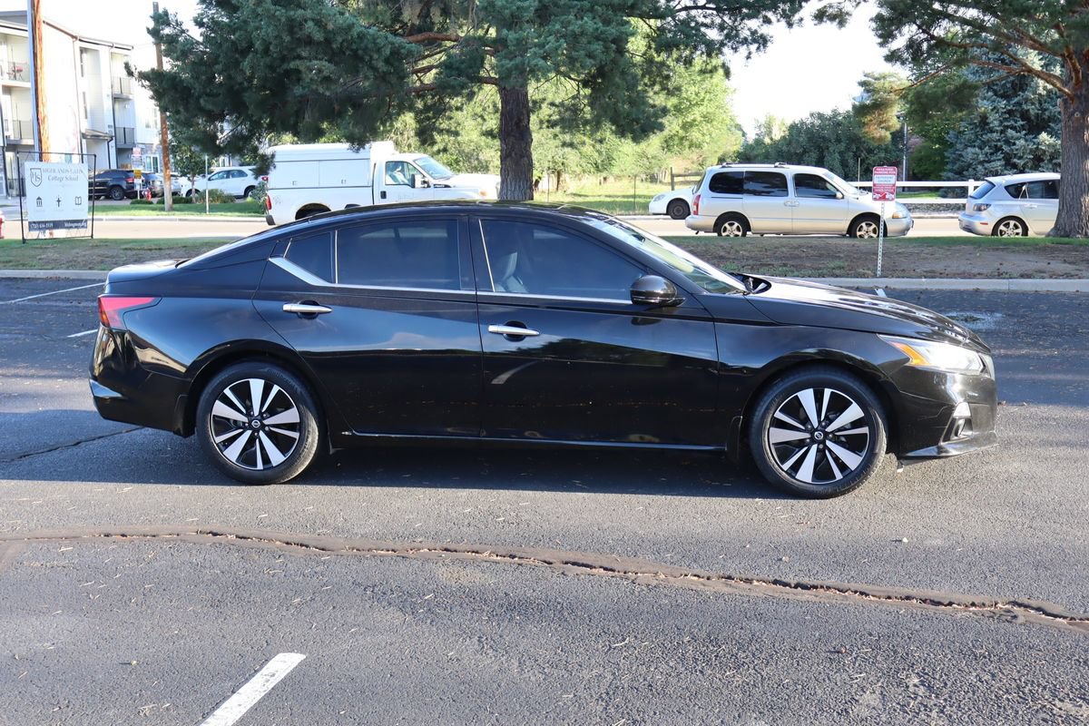 Used 2019 Nissan Altima 2.5 SV FWD image 3