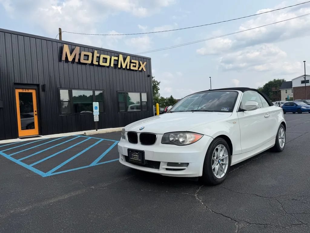 Used 2011 BMW 128i Convertible RWD image 2