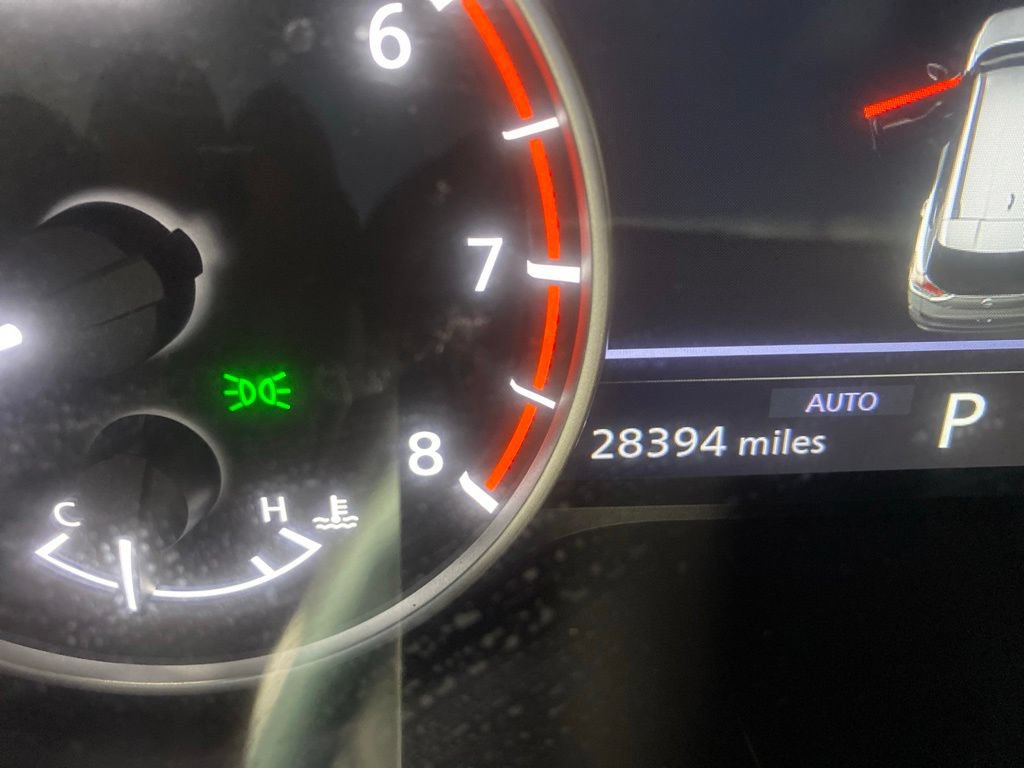 Used 2023 Nissan Rogue S AWD/4WD image 2