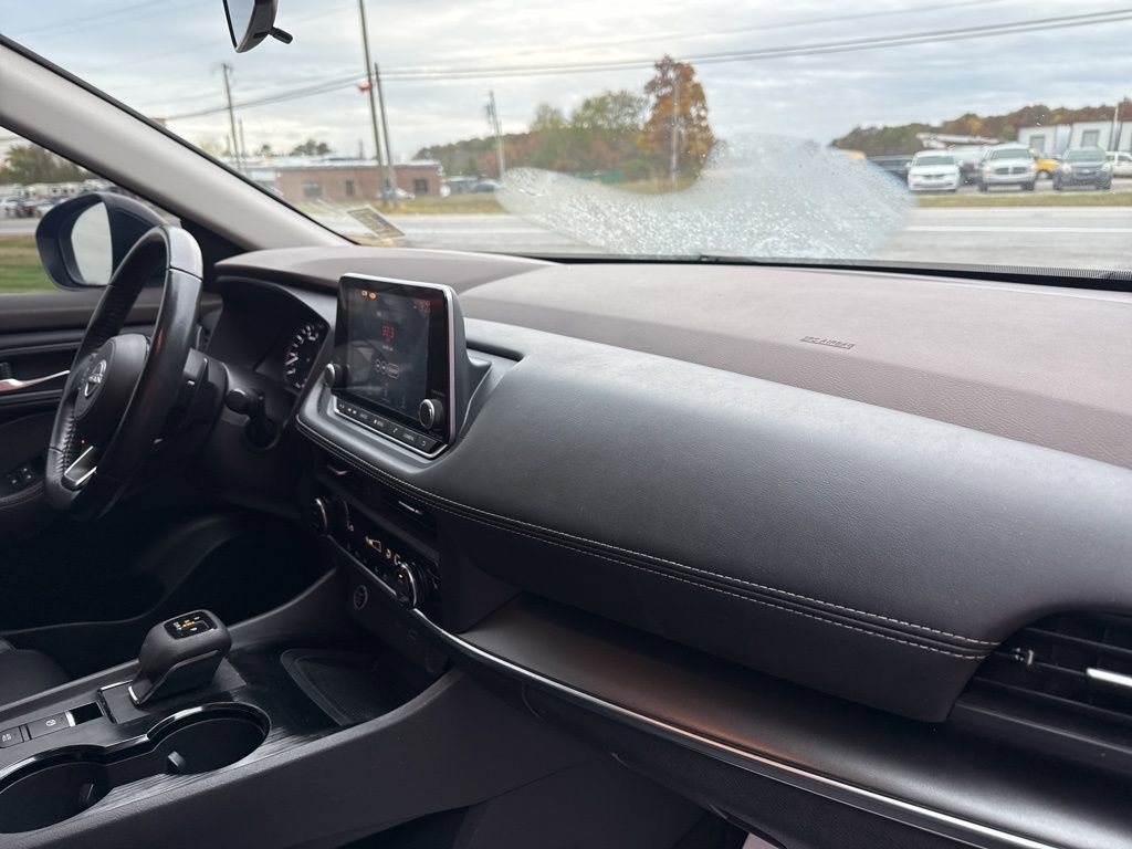 Used 2023 Nissan Rogue SV w/ SV Premium B Package image 20