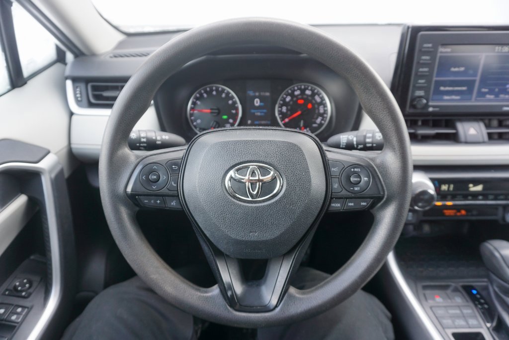 Used 2020 Toyota RAV4 XLE image 3