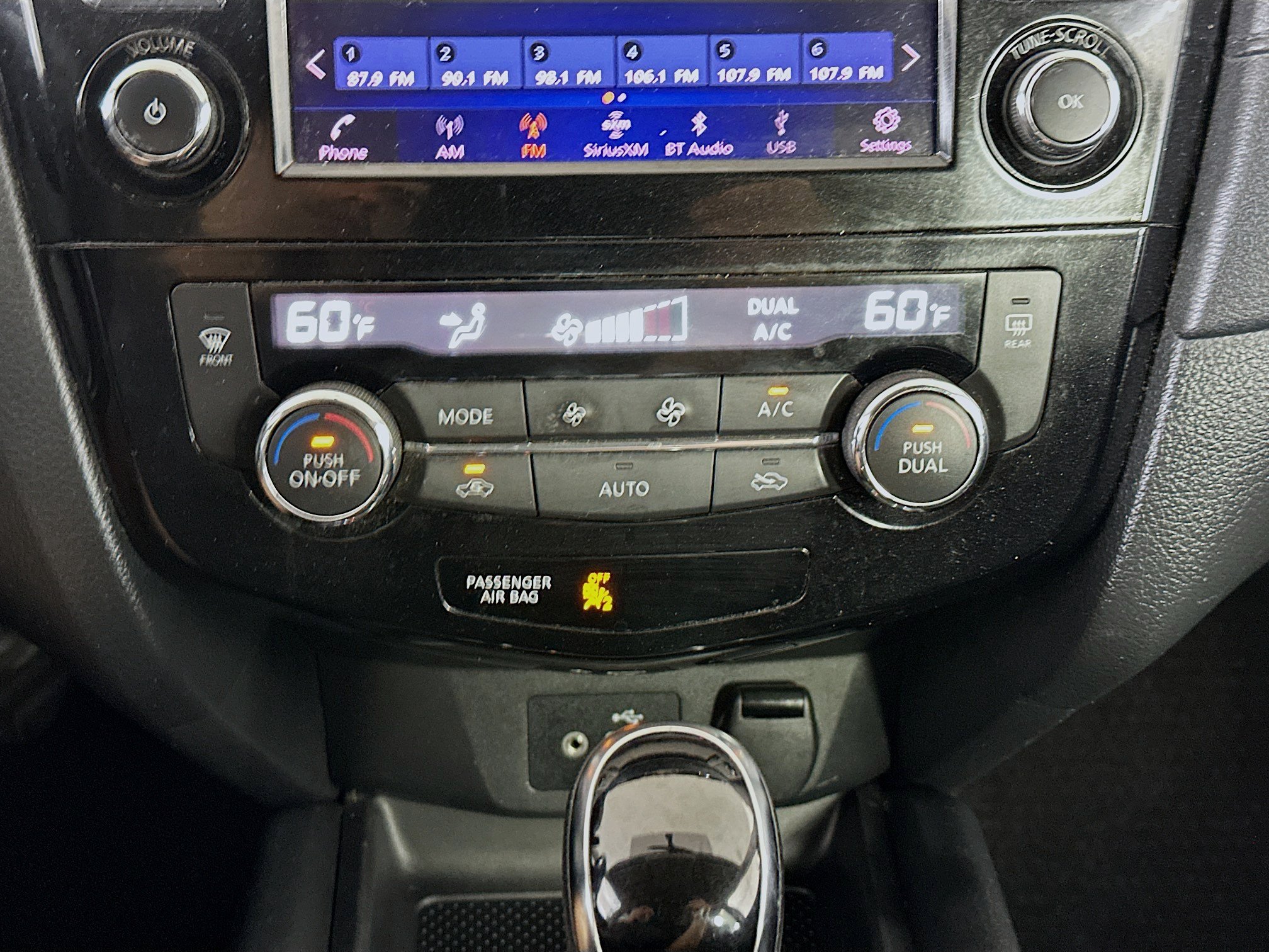 Used 2018 Nissan Rogue SV FWD image 22