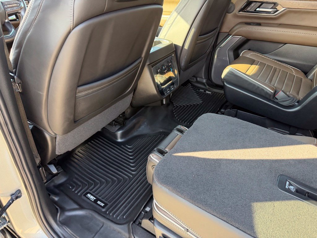 Used 2025 GMC Yukon XL Denali Ultimate AWD/4WD image 21