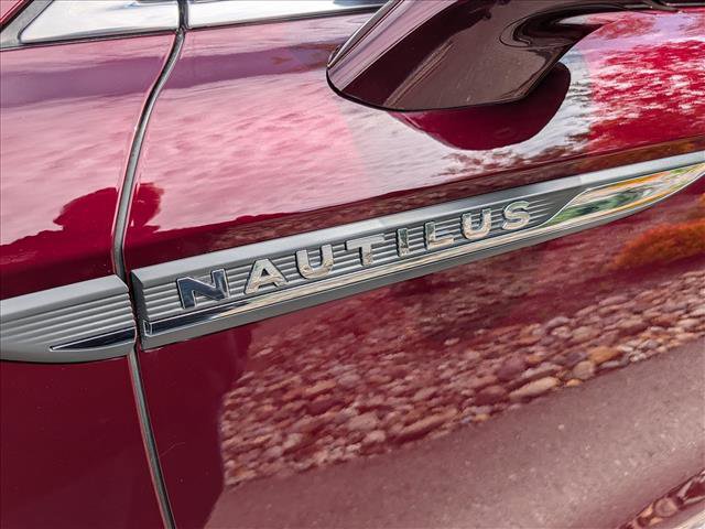 Used 2019 Lincoln Nautilus Reserve w/ Cargo Utility Package AWD/4WD image 10