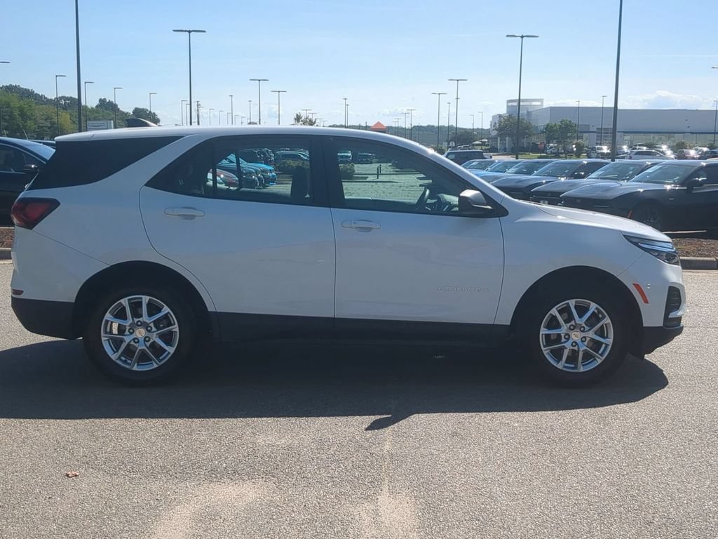 Used 2024 Chevrolet Equinox LS FWD image 6
