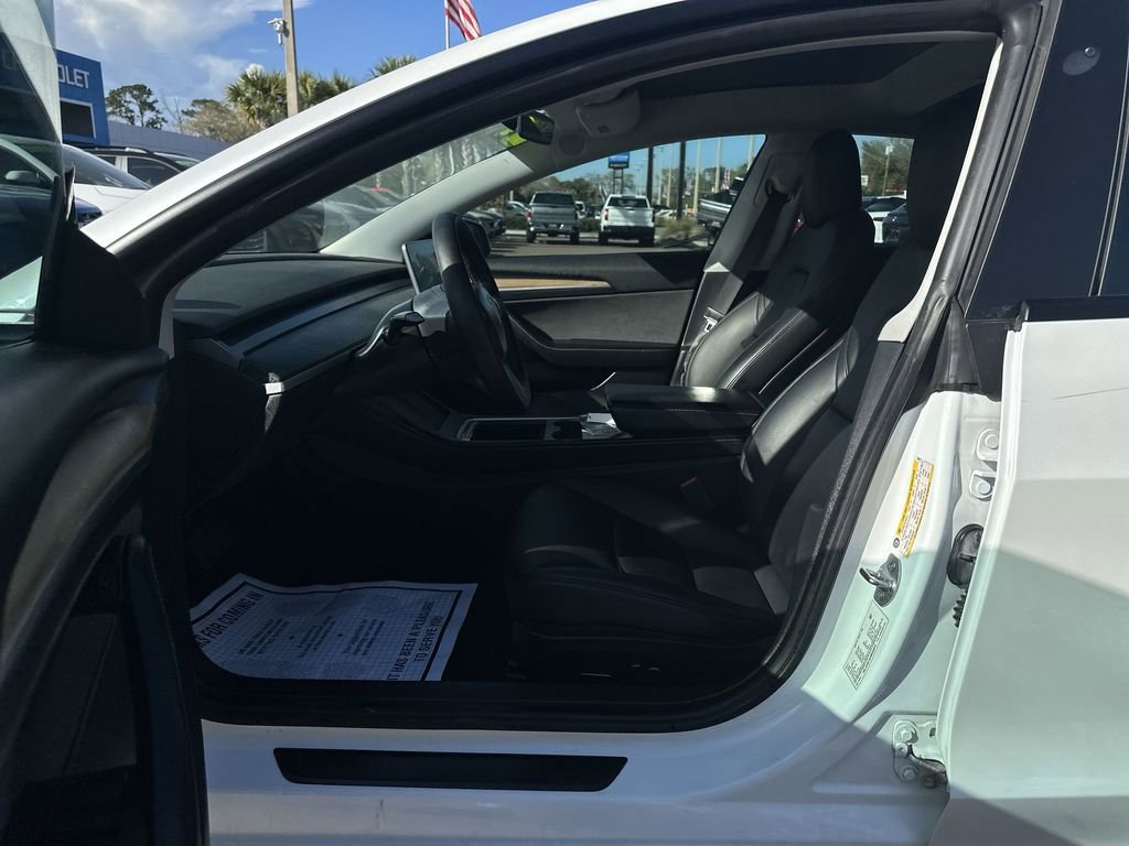 Used 2021 Tesla Model 3 Standard Range Plus image 19