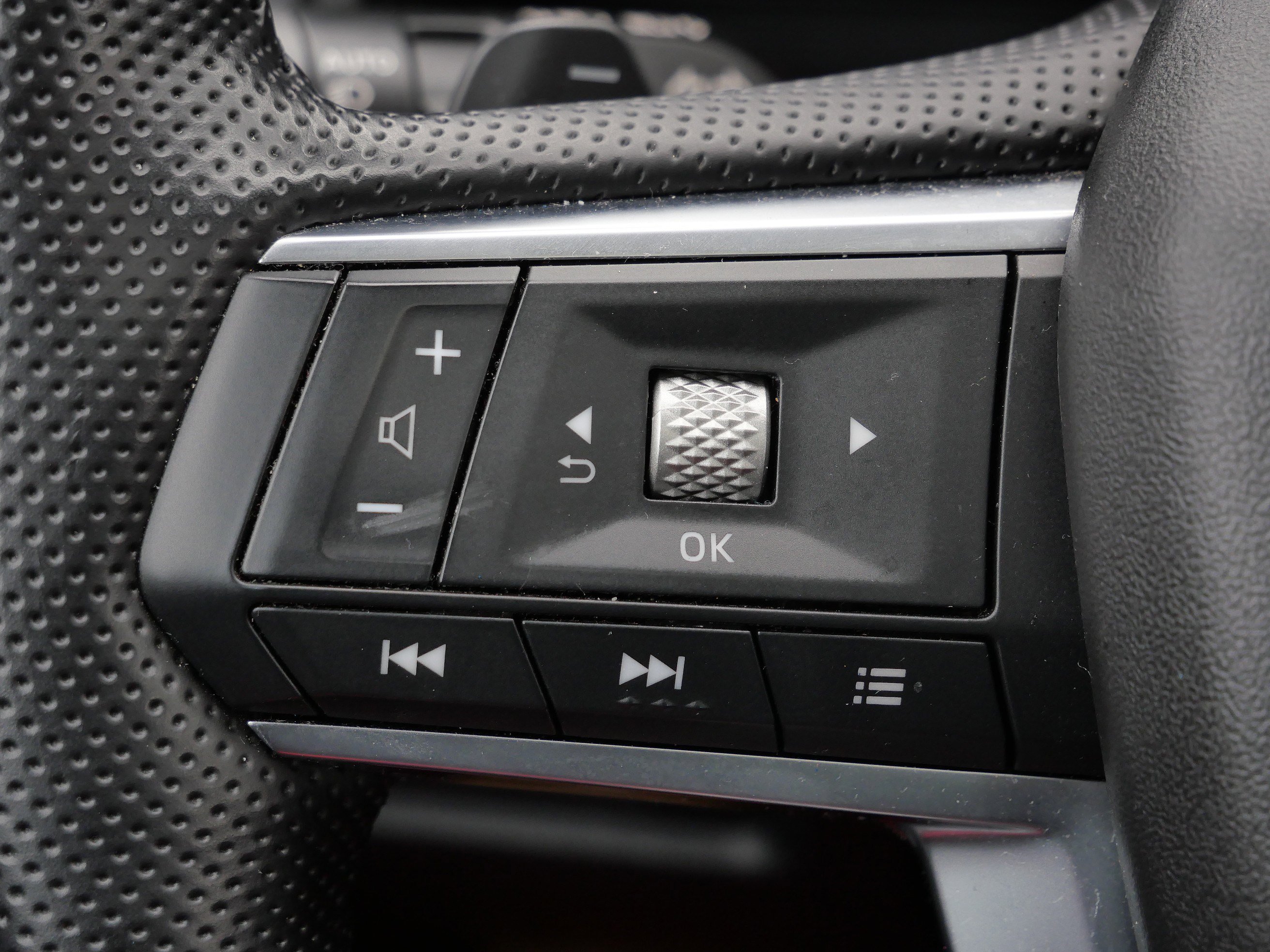 Used 2023 Mitsubishi Outlander SEL Black Edition image 33