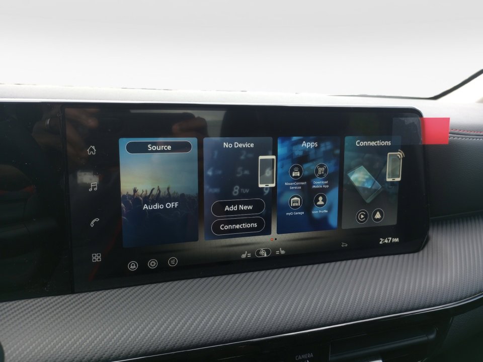 New 2026 Nissan Kicks SR w/ Cold Weather Package FWD image 16