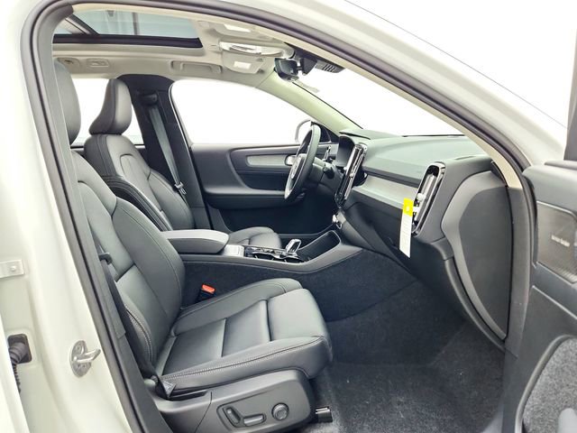 New 2026 Volvo XC40 B5 Ultra w/ Climate Package image 14