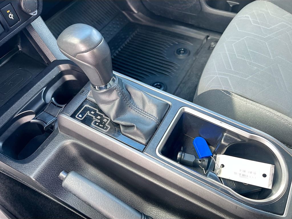 Used 2022 Toyota Tacoma TRD Off-Road w/ Technology Package image 16