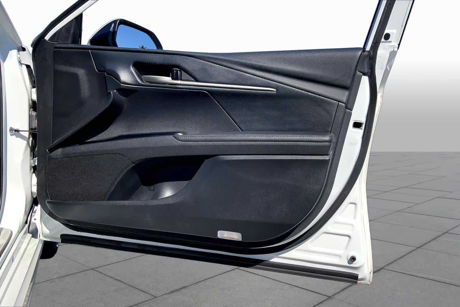 Used 2025 Toyota Camry XSE FWD image 22