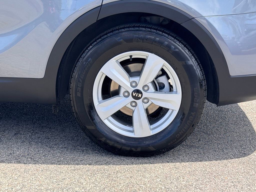 Used 2020 Kia Sorento LX FWD image 14