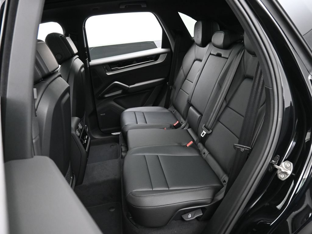 New 2026 Porsche Cayenne S AWD/4WD image 25