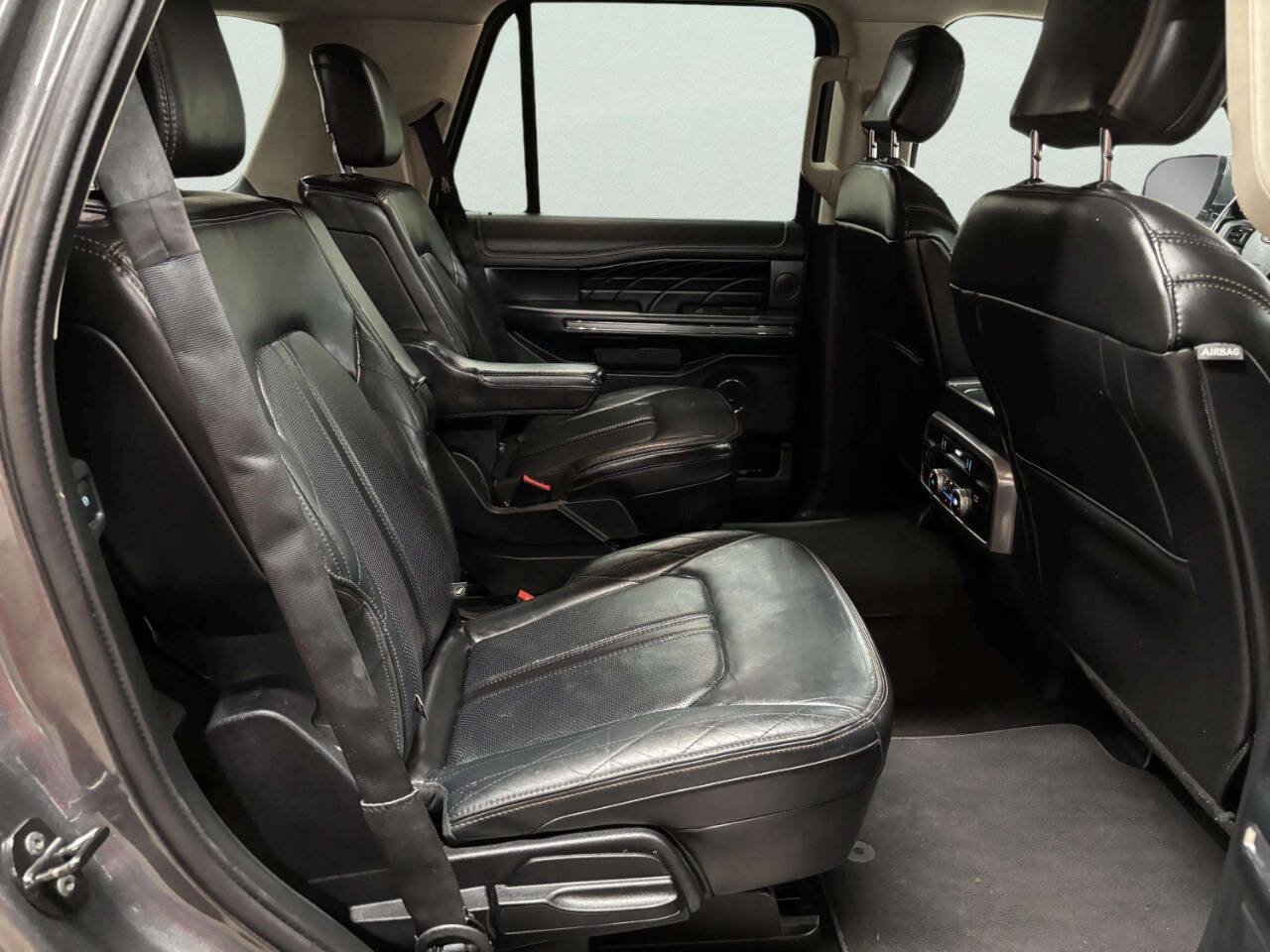Used 2019 Ford Expedition Platinum AWD/4WD image 22