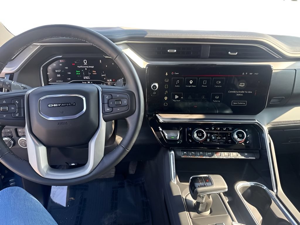 Used 2024 GMC Sierra 1500 Denali w/ Technology Package AWD/4WD image 11