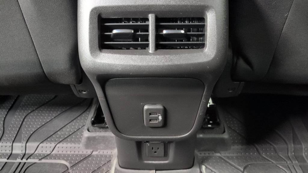 Used 2024 Chevrolet Equinox LT AWD/4WD image 18