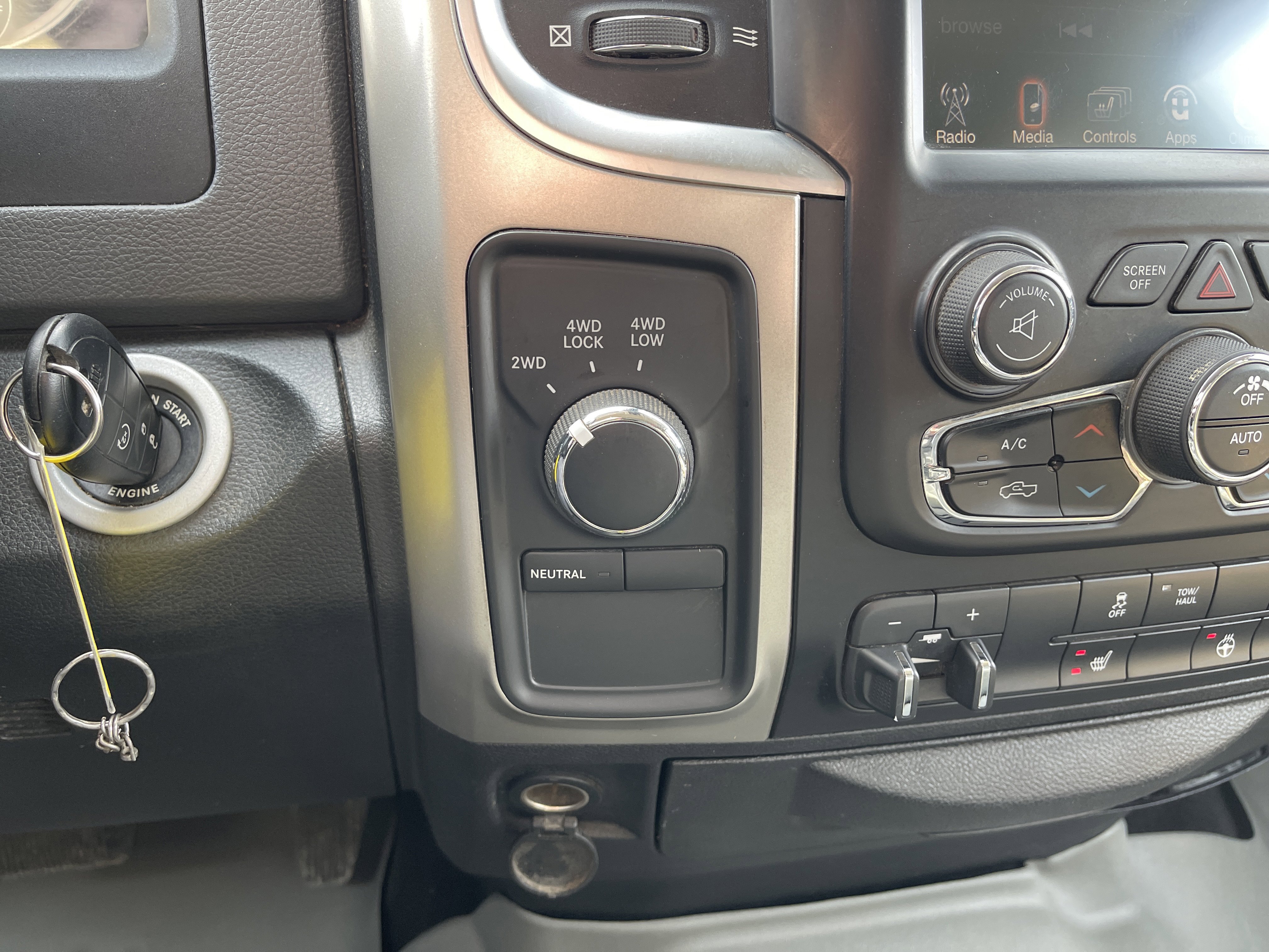 Used 2016 RAM 2500 Big Horn AWD/4WD image 28