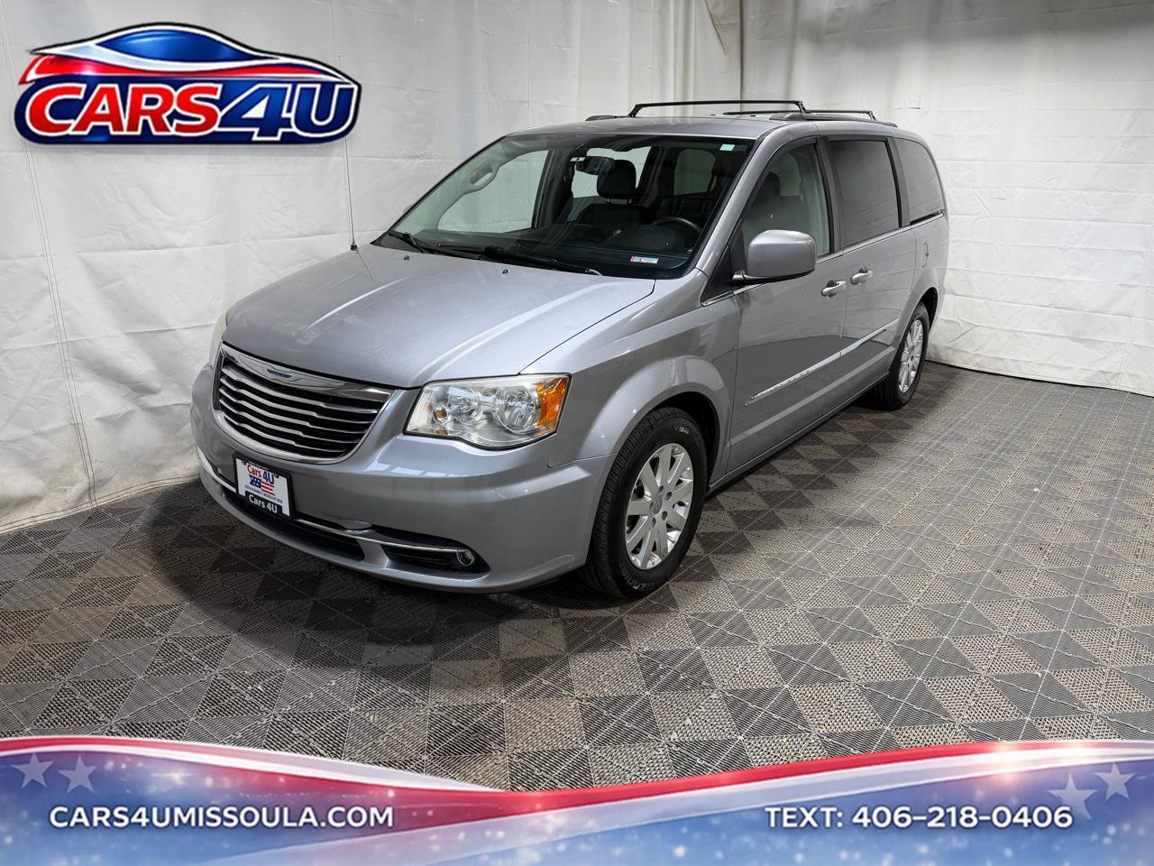 Used 2014 Chrysler Town & Country Touring FWD image 1