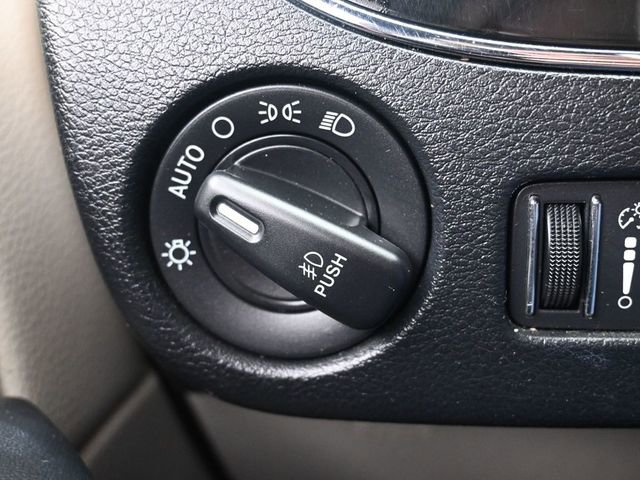 Used 2019 Dodge Grand Caravan SXT image 24