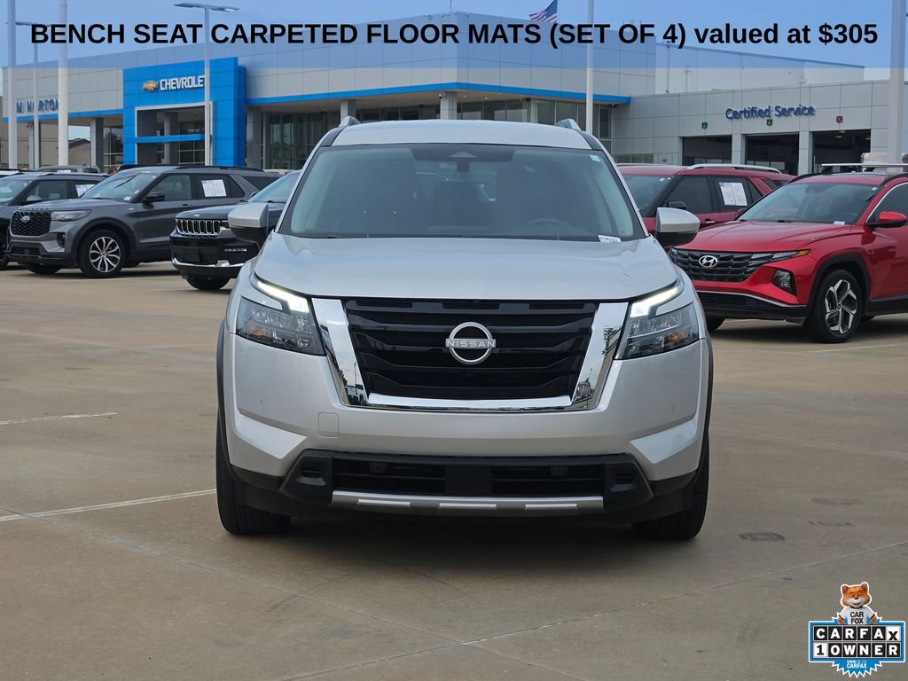 Used 2025 Nissan Pathfinder SL AWD/4WD image 2