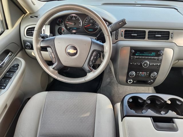 Used 2009 Chevrolet Suburban LS RWD image 27