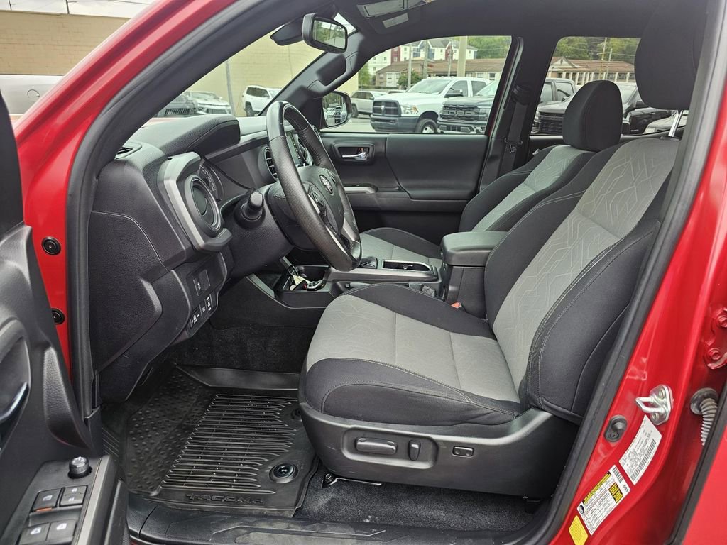 Used 2023 Toyota Tacoma TRD Sport image 23