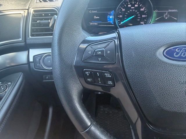Used 2018 Ford Explorer XLT w/ Equipment Group 202A FWD image 17
