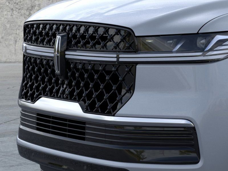 New 2026 Lincoln Navigator L Reserve AWD/4WD image 17