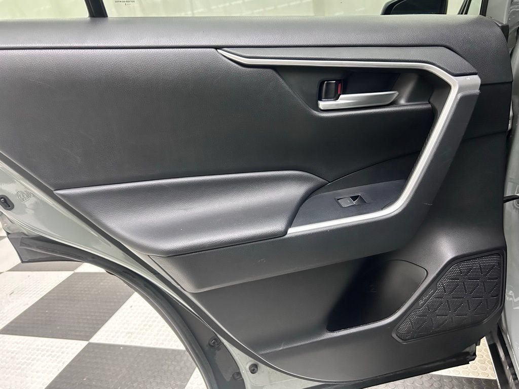 Used 2023 Toyota RAV4 XLE AWD/4WD image 13