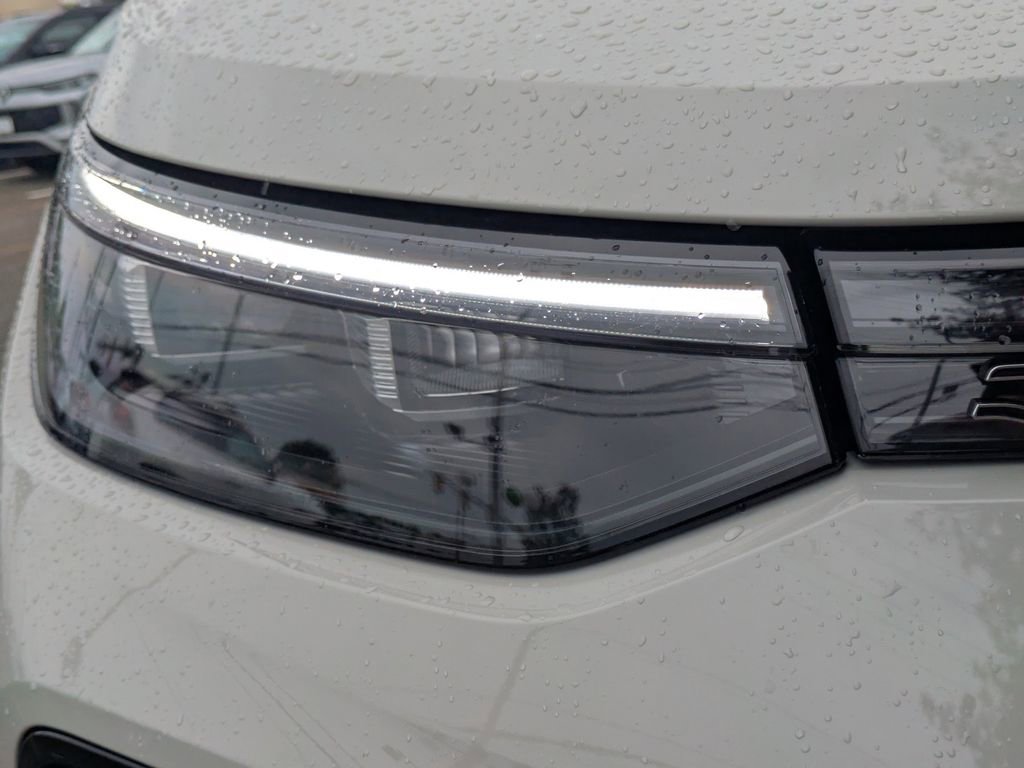 New 2026 Volkswagen Tiguan SE R-Line AWD/4WD image 10