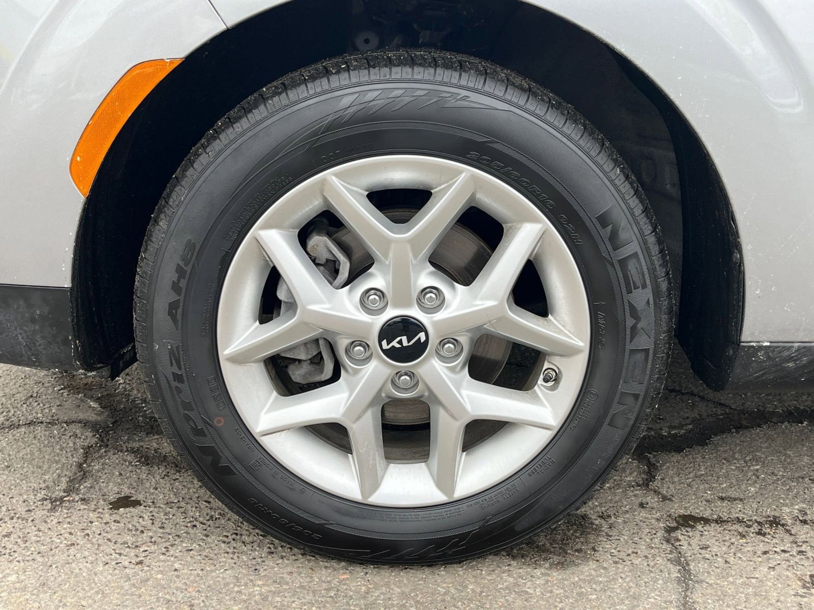 Used 2025 Kia Soul LX w/ LX Technology Package image 25