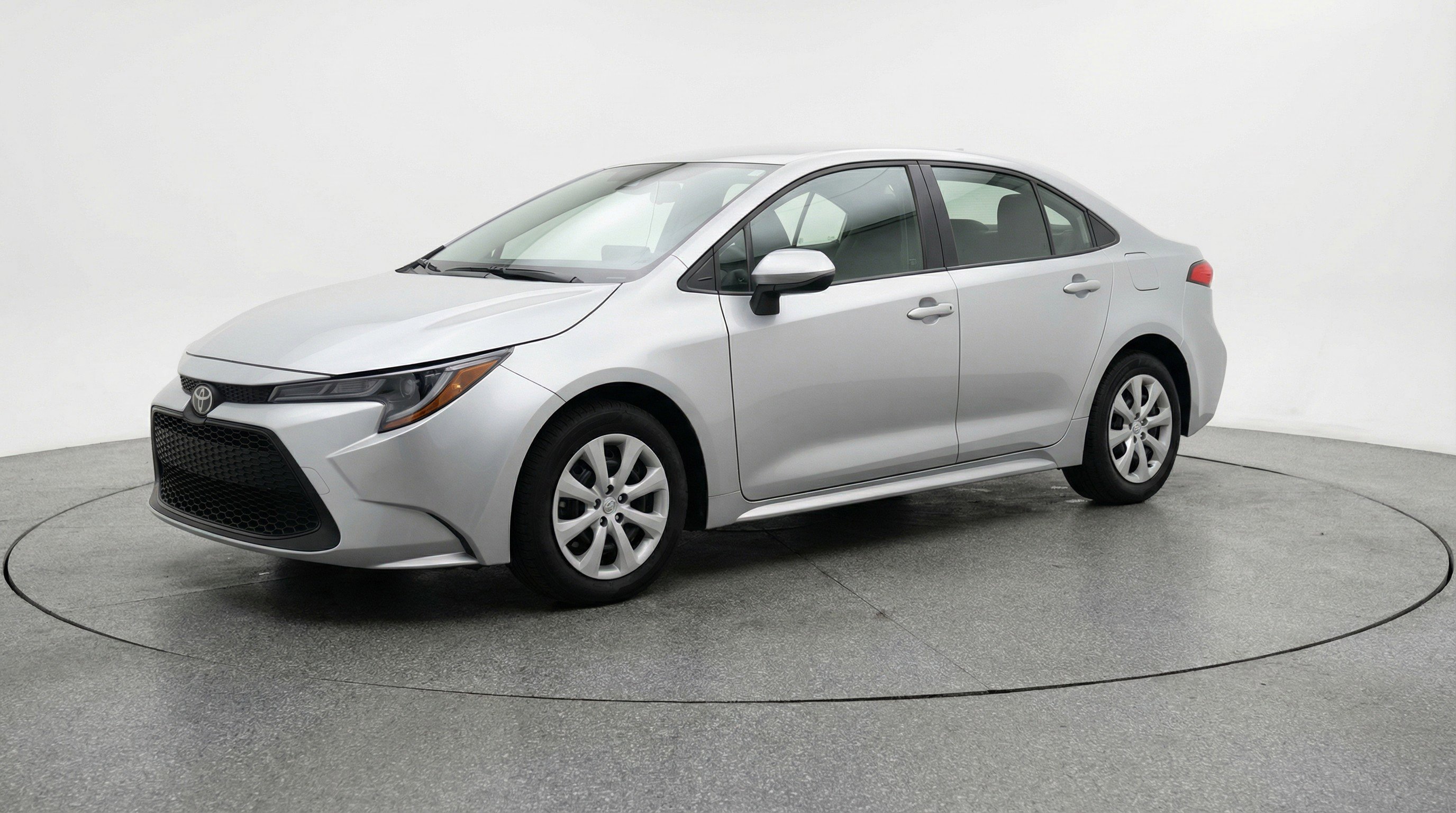 Used 2025 Toyota Corolla LE FWD image 3