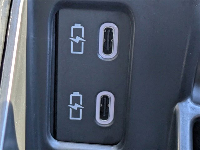 Used 2025 Toyota Sienna Limited image 30