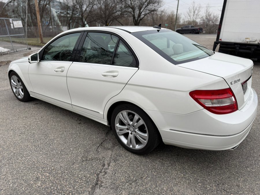 Used 2010 Mercedes-Benz C 300 4MATIC Sedan image 12