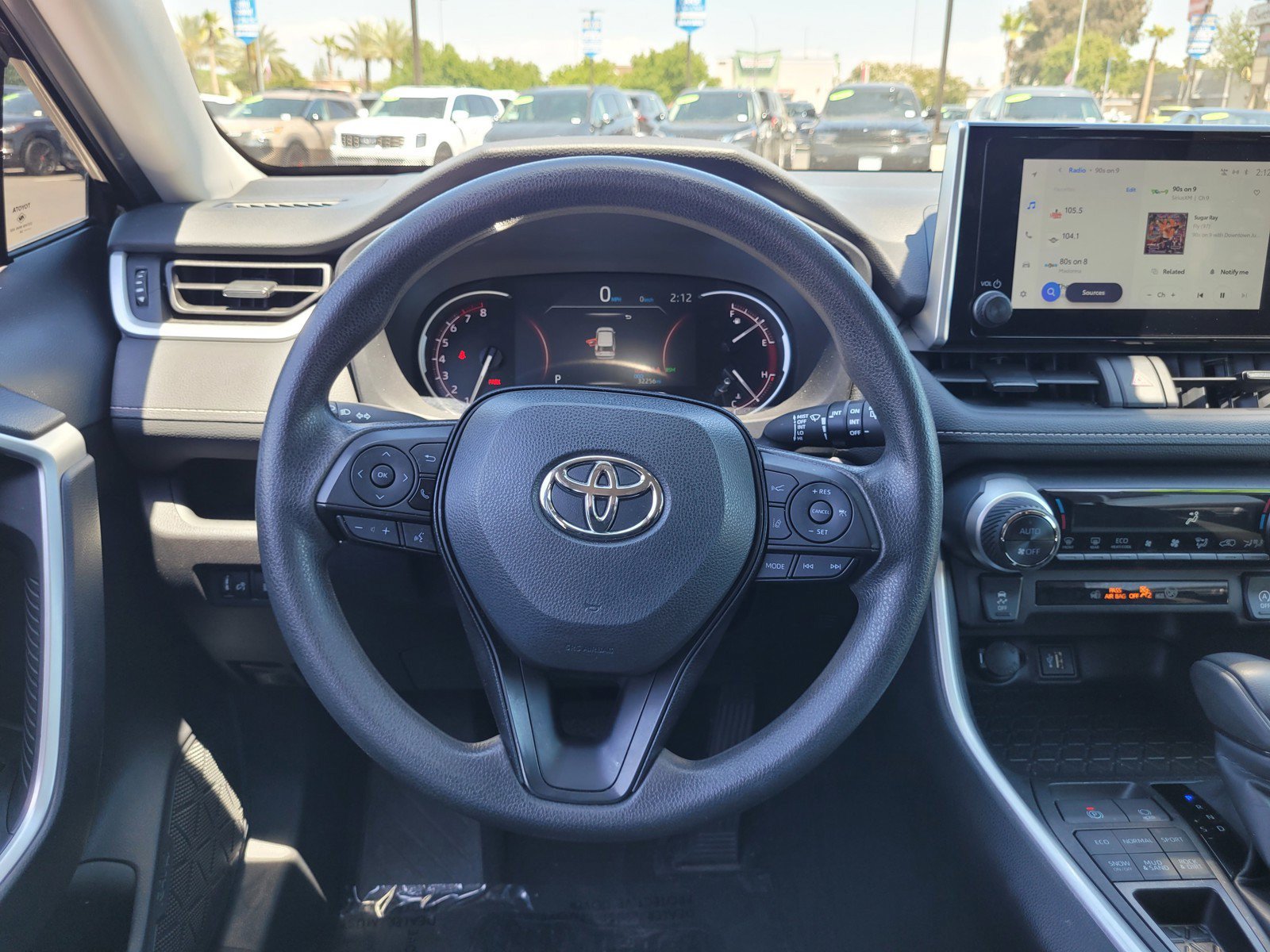 Used 2025 Toyota RAV4 XLE AWD/4WD image 16